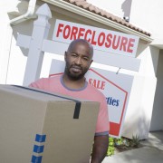 Foreclosure_800x533 Couple moves out after foreclosure.